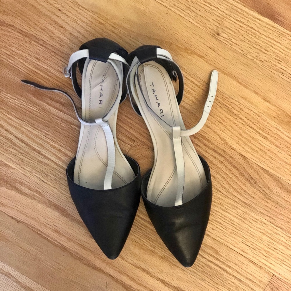 Tahari t-strap flats 9